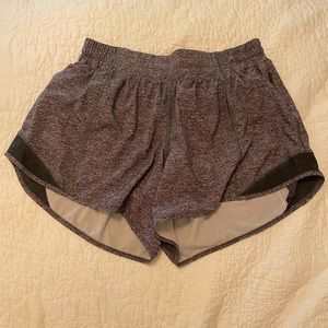 Lululemon shorts hotty hot short 4”